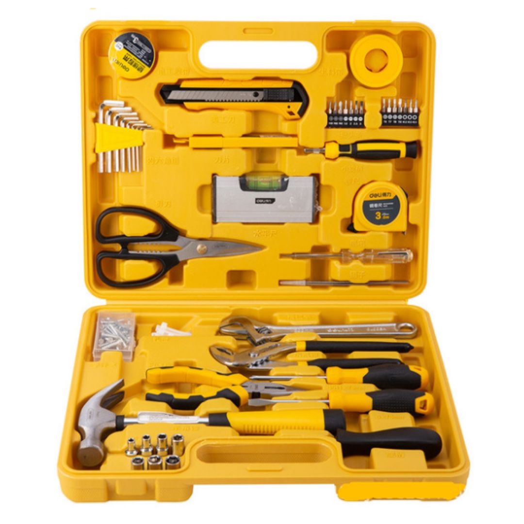 Сараптамадан өтіп жатқан әйелді көрсететін ресейлік порно видео Ер адамның түкті жыныс мүшесі