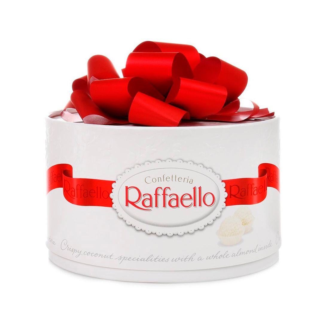 Конфеты Raffaello "С миндальным орехом", торт средний, 200 гр / Шоколад