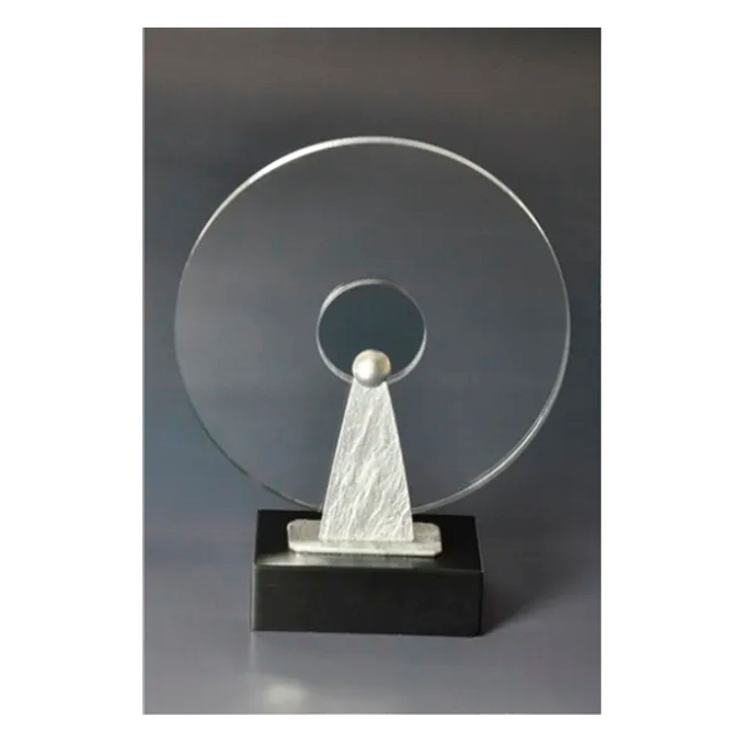 Награда "DISC", серебристо-черная / Подарки и сувениры oe.kz Награда "DISC", серебристо-черная / Подарки и сувениры