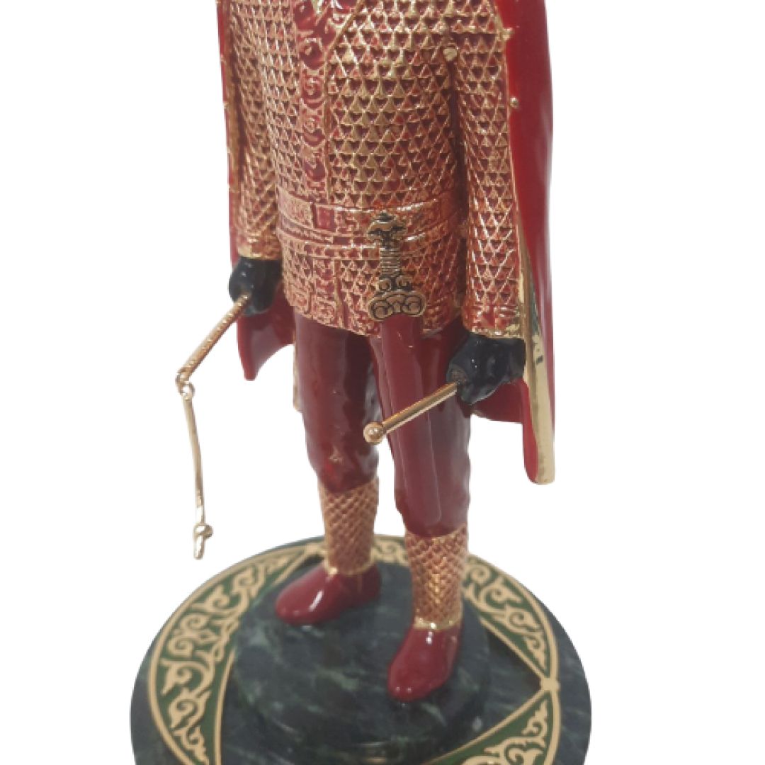 Сувенир настольный Адеми Ай "Алтын адам", металл/позолота/мрамор/эмаль / Государственные символы №5