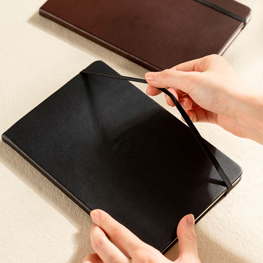 Записная книжка Deli, A5, 96 листов, кожзам, с резинкой, в клетку, черная / Записные книжки №2