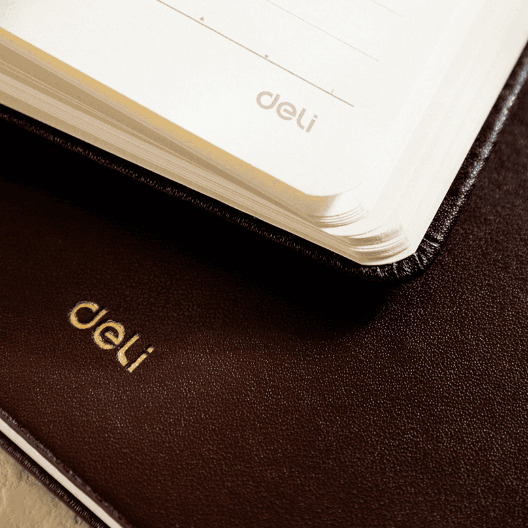 Записная книжка Deli, A5, 96 листов, кожзам, с резинкой, в линейку, черная / Записные книжки №3